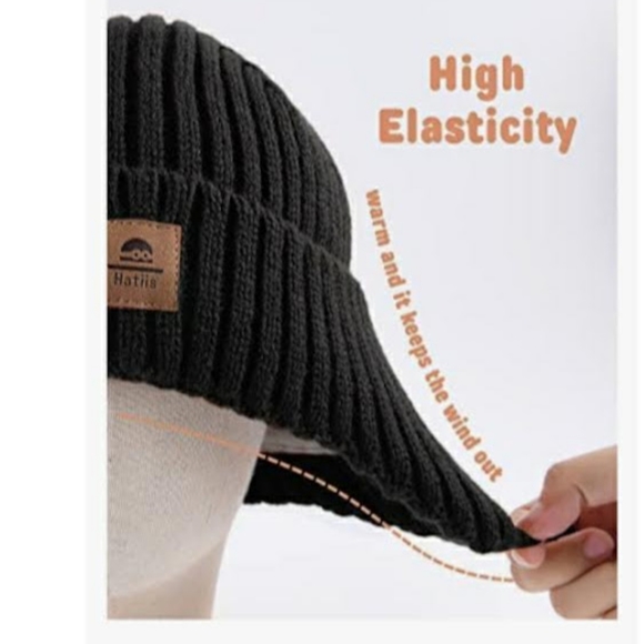 NWOT Fleece Lined Hat - Picture 5 of 7